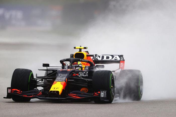 CHECO EN QUINTA FILA
