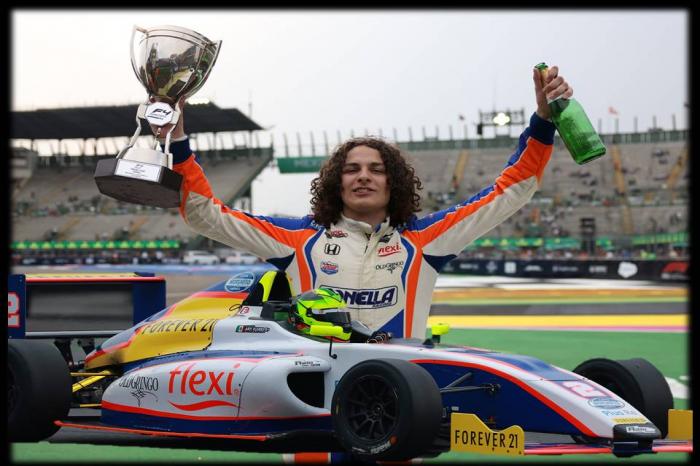 ARTURO FLORES SUBE AL PODIO EN LA F4 
