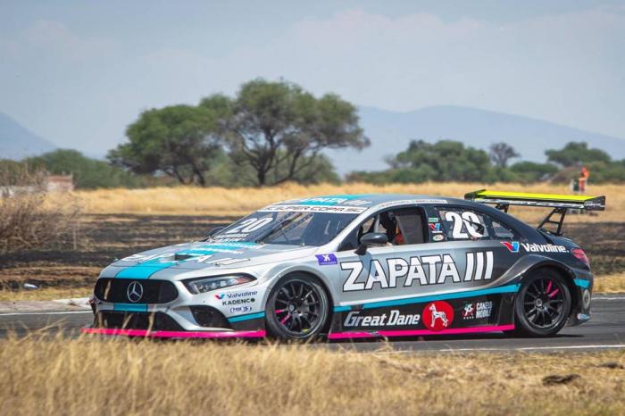 TAPATÍOS PRESENCIAN HISTÓRICA CARRERA