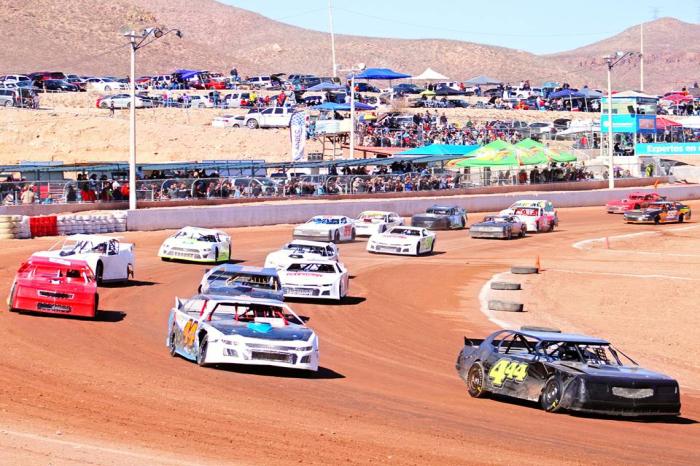 ENCIENDEN MOTORES EN AQUILES SPEEDWAY