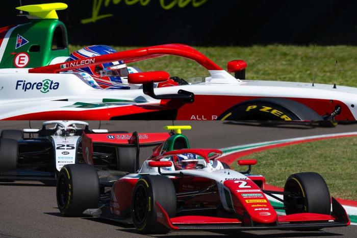 NOEL ABANDONA EN IMOLA, ITALIA